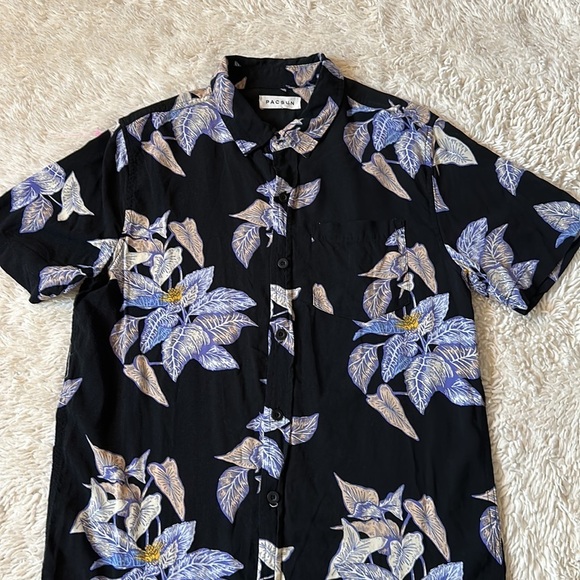 PacSun Hawaiian Shirt Mens Large Black Button Up Short Sleeve Floral Size S - Picture 2 of 11